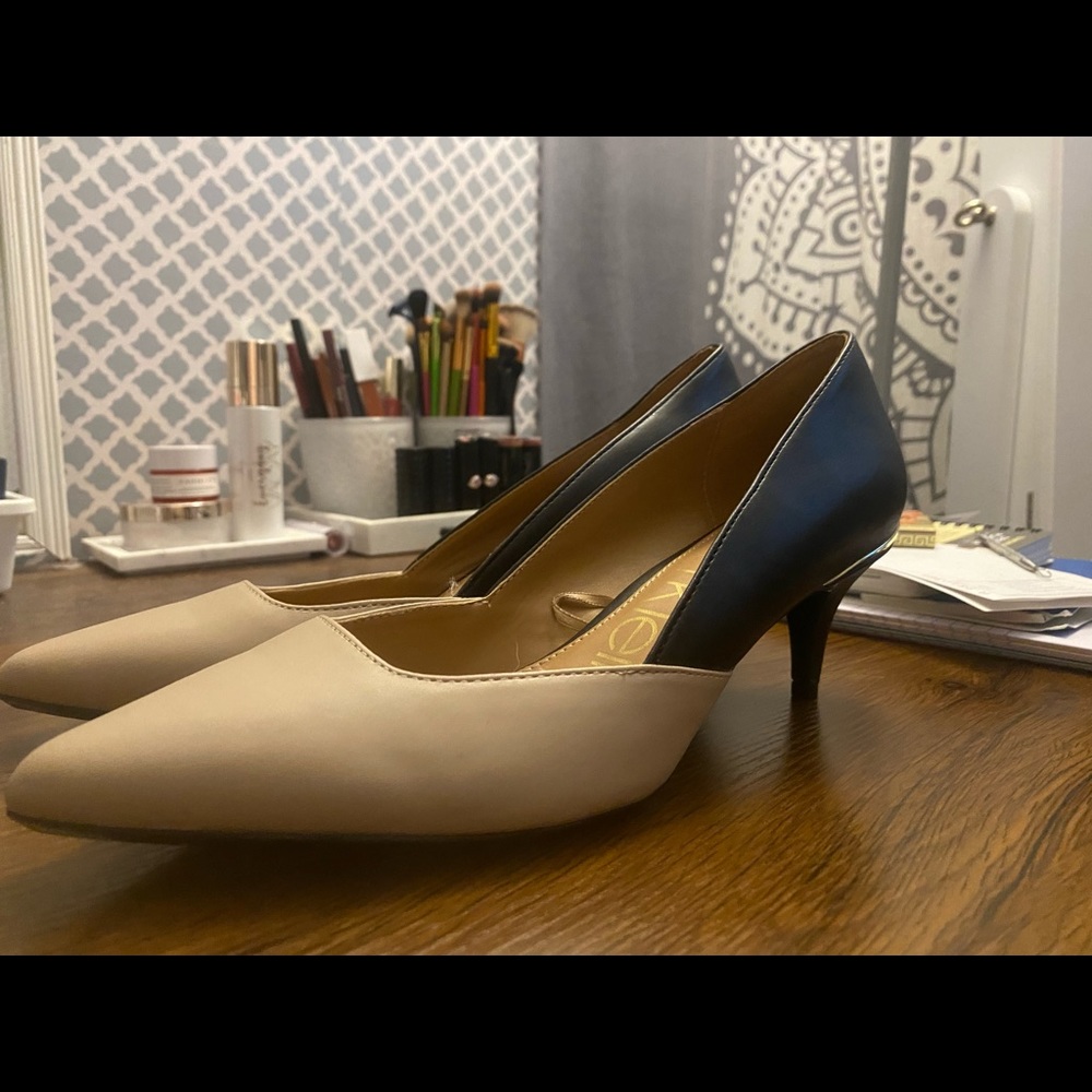 Size 8 Calvin Klein heels